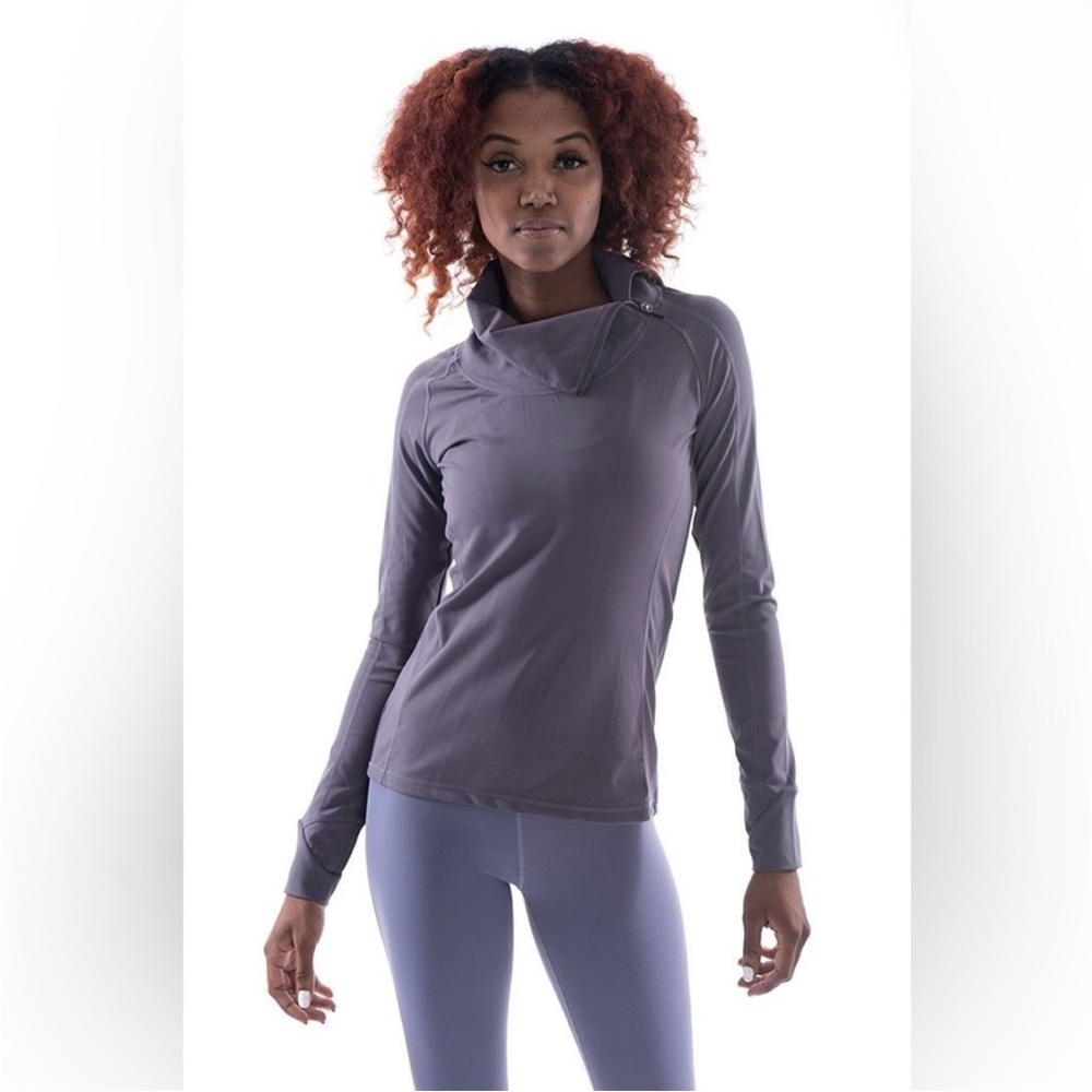 Women's Gray Long Sleeve Top